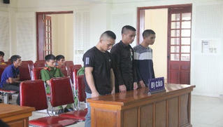 Ngày về đẫm nước mắt của hai sơn nữ bị trai bản lừa bán