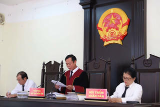 Hy hữu Hội đồng xét xử kiến nghị hủy bản án chính mình tuyên 