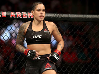 Chuyện về Amanda Nunes – Nữ vô địch MMA đồng tính đầu tiên trên thế giới