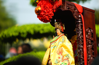 Linh thiêng Lễ rước Thánh mẫu chùa Bà Bình Dương