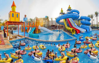 Thỏa sức chơi tại Tsunami Bay - Công viên nước hiện đại bậc nhất Đông Nam Á