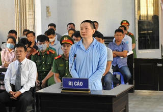 Y án tử hình cán bộ "rút ruột" hơn trăm tỷ của khách hàng 