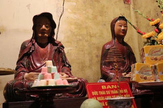 Bí ẩn xung quanh hai pho tượng trong ngôi chùa Cầu Đông 
