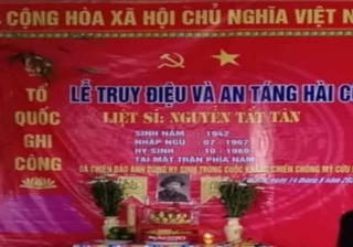 Nghẹn lòng giây phút Mẹ Việt Nam Anh hùng 110 tuổi òa khóc đón hài cốt con sau nửa thế kỷ chờ đợi