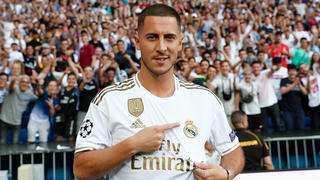 Hazard, bản hợp đồng trăm triệu và tương lai u tối phía trước