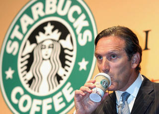 Starbucks Howard Schultz - Hành trình từ kẻ “tay trắng” thành tỷ phú cà phê