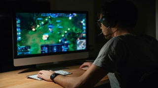 Lời xin lỗi muộn màng  (Kỳ 2) : Bi kịch của "con ma game“