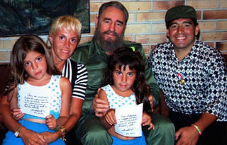 Chủ tịch Cuba Fidel Castro - người bạn tâm giao vĩnh cửu của Maradona 