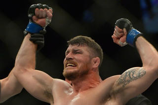 Võ sĩ Michael Bisping – Thi đấu bằng một mắt vẫn giành đai vô địch 