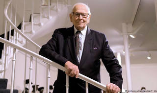 Pierre Cardin - “biểu tượng sống” cuối cùng của thời trang thế giới đã rời xa cõi tạm