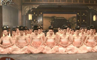 Trung Hoa bí sử - (Bài 7):  Những cuộc tuyển chọn và thị tẩm phi tần với hàng trăm quy tắc trong Tử Cấm thành
