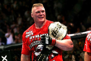 Vì sao Brock Lesnar được mệnh danh "quái vật sàn đấu"?  