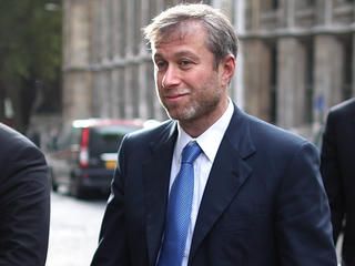 Tỷ phú Roman Abramovich: Từ cậu bé mồ côi làm nên sự nghiệp lẫy lừng 