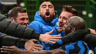 Không thể cản “cơn lốc xanh” Inter Milan tại Serie A