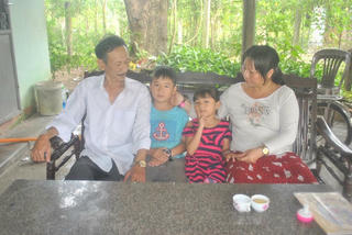 Hành trình chia sẻ kế sinh nhai của người đàn ông tật nguyền