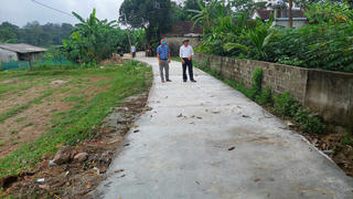 Vợ chồng người nông dân xứ Nghệ bán bò ủng hộ làm đường nông thôn mới