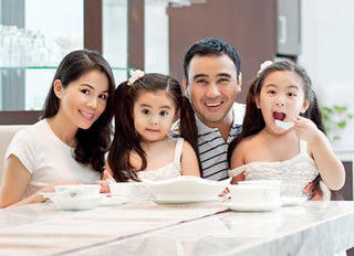 Hạnh phúc đong đầy trong những gia đình toàn con gái