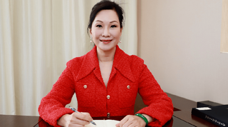 Trở thành nữ tỷ phú bất động sản Trung Hoa từ nhân viên rửa bát, bán quần áo 