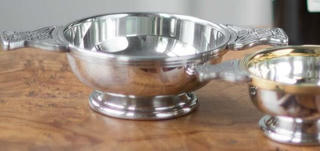 Bí mật món quà của các nguyên thủ (Bài 6): Ẩn ý sau món quà ra mắt của nữ Thủ tướng Anh với Tổng thống Mỹ