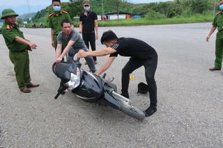 Vết máu không cùng nhóm “lên tiếng” sau 15 năm im lặng