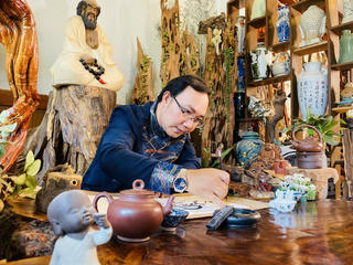 Du xuân với “Ngũ Hổ thư” của ông đồ Nguyễn Hiếu Tín