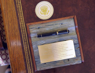 Đau lòng chuyện “có đi, có lại” khi tặng quà của các nguyên thủ quốc gia