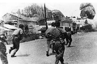 13 giờ xuyên rừng cáng đồng đội bị thương đi cấp cứu