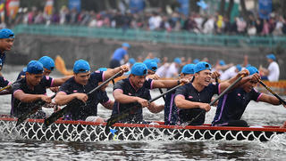 Sôi động lễ hội bơi chải thuyền rồng trên hồ Tây