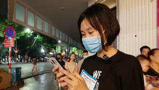 Phố đi bộ hồ Hoàn Kiếm hoạt động trở lại trong tâm thế phòng dịch Covid-19