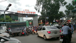 Cổng Bệnh viện K Tân Triều - Điểm nóng về ách tắc giao thông
