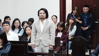 Phúc thẩm vụ Tuần Châu kiện Việt Tú: Đạo diễn Hoàng Nhật Nam nêu nghi vấn quanh chứng cứ