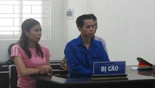 Đôi vợ chồng lĩnh 18 năm tù vì 10.570 bao thuốc lá lậu 