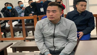 Khiến 2 người tử vong, tài xế xe nâng lĩnh 15 tháng tù