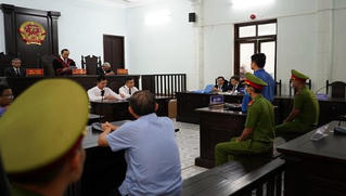 Vụ bác sỹ bị tố hiếp dâm: Kết quả phiên tòa không khách quan?