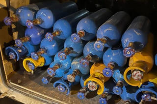 Phát hiện nhiều vụ vận chuyển bình khí cười khi Hà Nội giãn cách