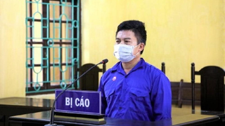 “Gây rối” ở chốt kiểm soát, phòng chống dịch, tài xế nhận 18 tháng tù
