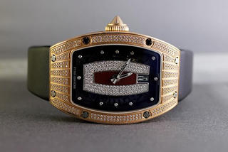 Giúp việc trộm đồng hồ 3,5 tỷ đồng của gia chủ