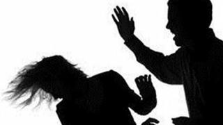 Người vợ tử vong sau cái tát của chồng
