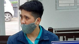 Hầu tòa vì lừa đảo, cựu đại úy công an bất ngờ bỏ chạy