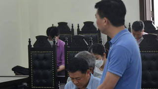 Vụ chiếm đoạt gần 300 tỷ đồng: Cựu chủ tịch công ty chứng khoán khai gì tại tòa?