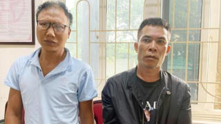 Bắt đối tượng giấu hàng chục gói ma túy trong vành mũ