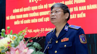 Cựu Tư lệnh Cảnh sát biển Nguyễn Văn Sơn chuẩn bị hầu tòa