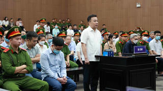 Tập thể giáo viên một trường ở Hà Nội viết tâm thư, xin giảm nhẹ hình phạt cho cựu Phó Chủ tịch Hà Nội Chử Xuân Dũng