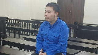 Gã đàn ông liên tục tấn công các cô gái trẻ gặp trên đường vì “hận tình”