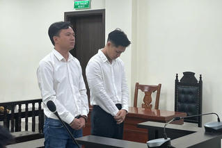 “Giúp” người nước ngoài mở tài khoản ngân hàng, chứng khoán để hưởng lợi