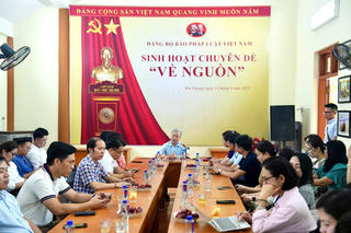 Đảng bộ Báo Pháp luật Việt Nam sinh hoạt chuyên đề tại Khu di tích lịch sử Bộ Tư pháp