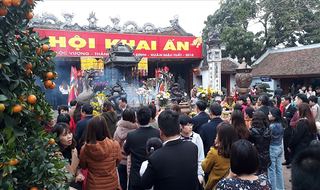 Bộ Tài chính yêu cầu xử lý nghiêm công chức đi lễ chùa trong giờ hành chính