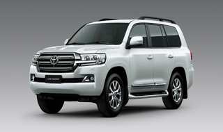 Land Cruiser mới 2019 có giá gần 4 tỷ đồng