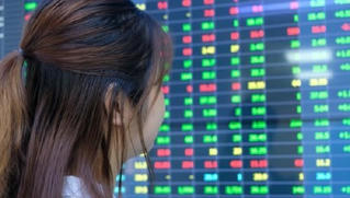 Hôm nay, 3/3/2021: Áp dụng cơ chế chuyển giao dịch cổ phiếu niêm yết từ HoSE sang HNX