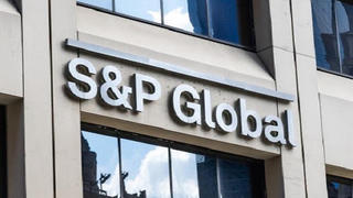S&P nâng bậc tín nhiệm Việt Nam lên BB+, triển vọng “Ổn định”